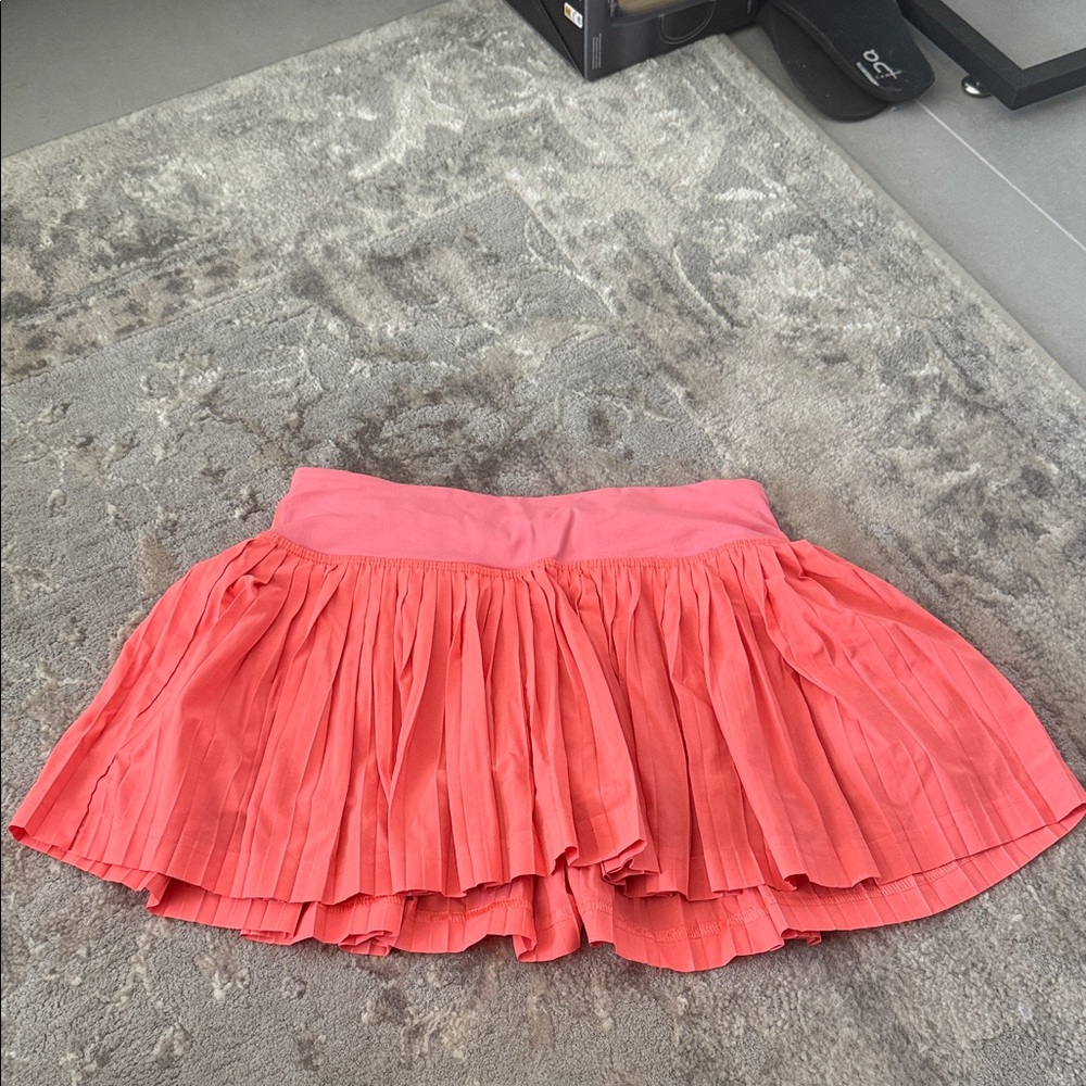 Lululemon size 2 coral skirt
